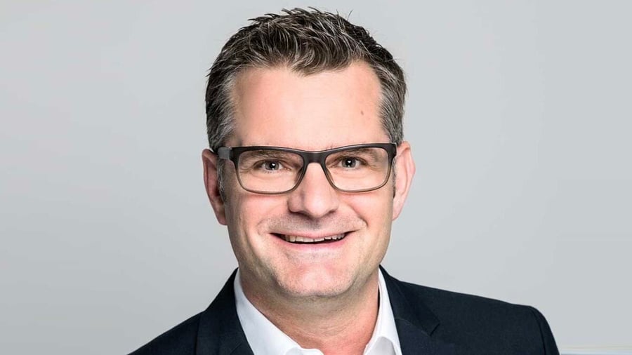 CEO_Schwarz_Portrait-1